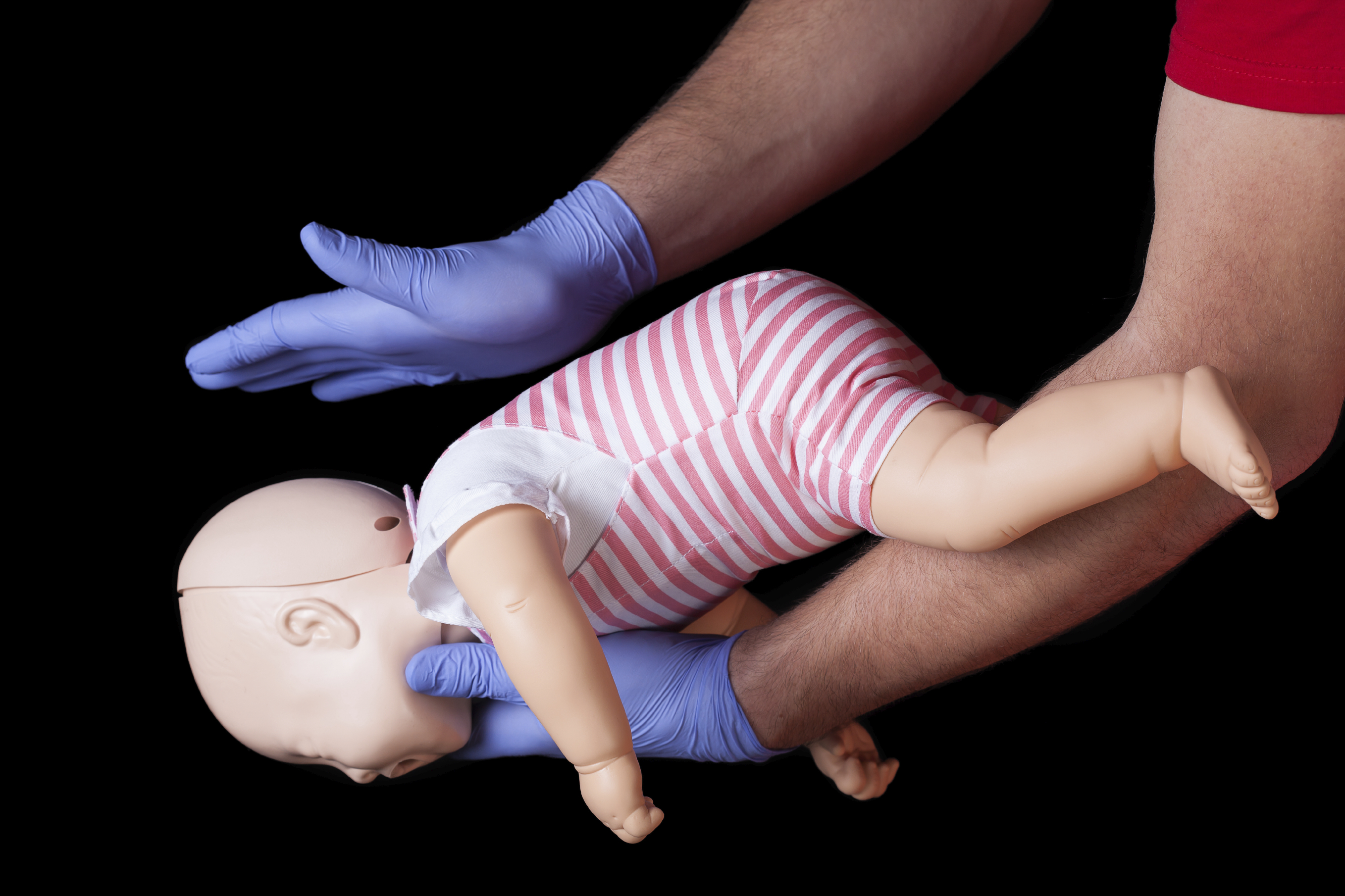 Que faire en cas d’étouffement chez le bébé ou l’enfant ? Formation premiers secours pédiatrique à Aix en Provence